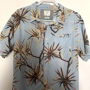Quicksilver Men’s Hawaiian Print Button Down Shirt